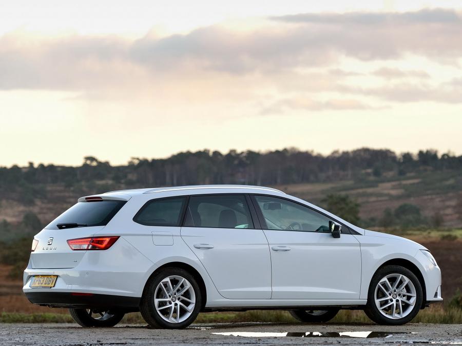  Seat Leon ST 2014 года  (UK) (фото 6 из 10)